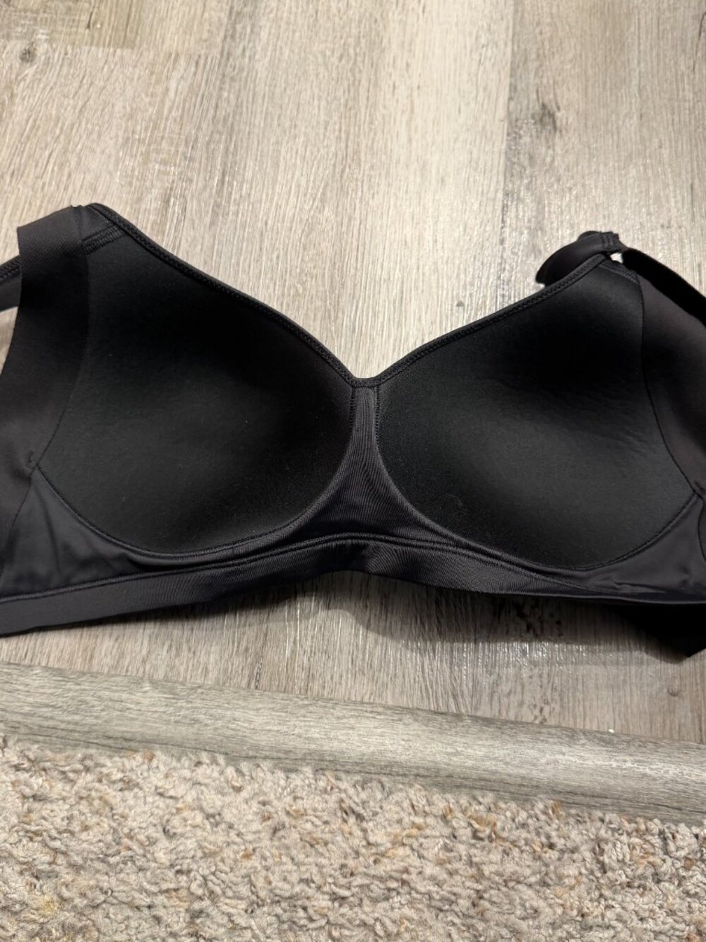 Warner’s Bra – Size Medium - Picture 4 of 4